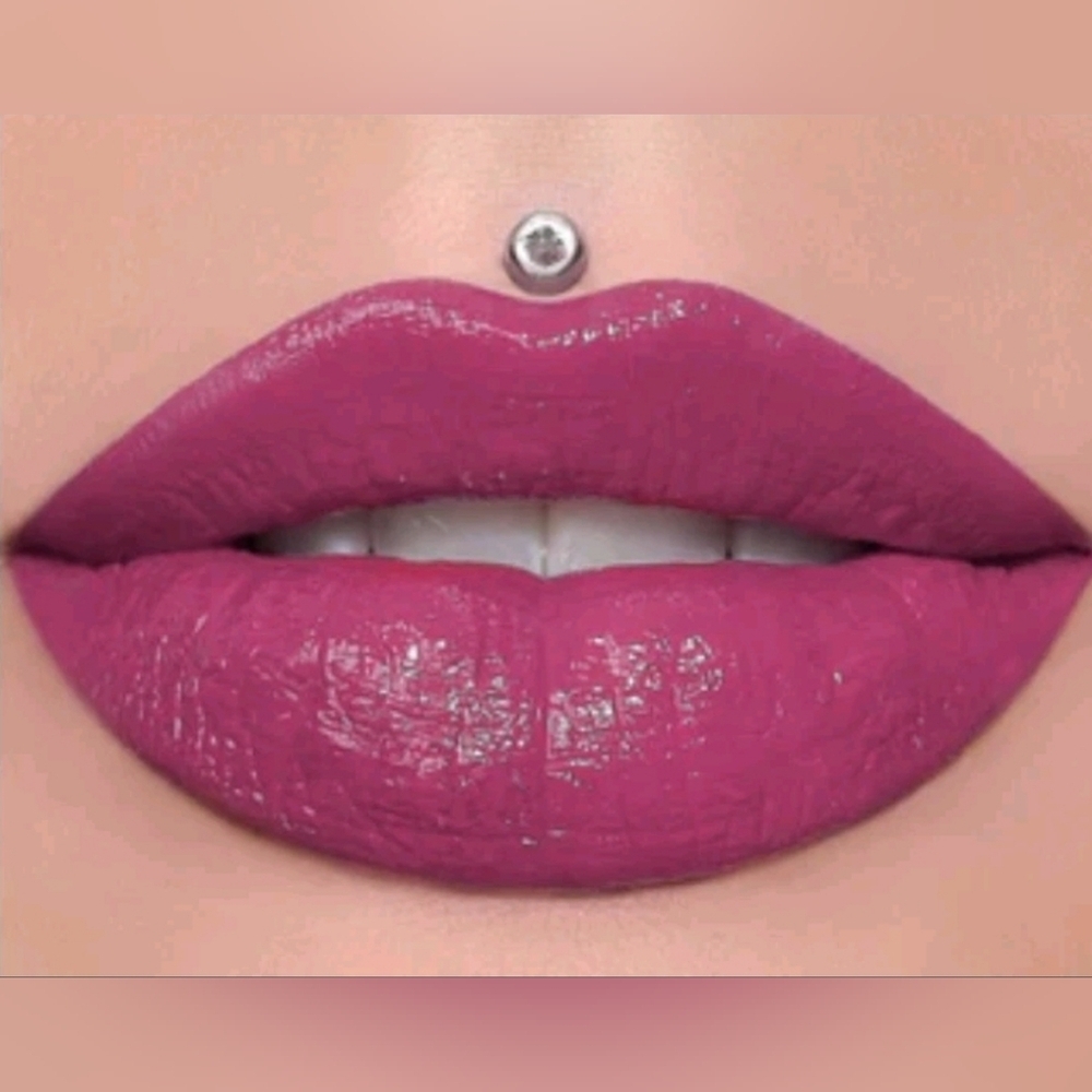 Jeffree Star Supreme Gloss - More Than Friends (Berry Pink) - Picture 2 of 2